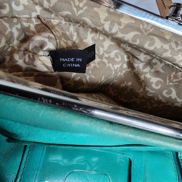 Hobo International Vintage Lauren Double Kiss Lock Clutch /Wallet - Picture 12 of 16